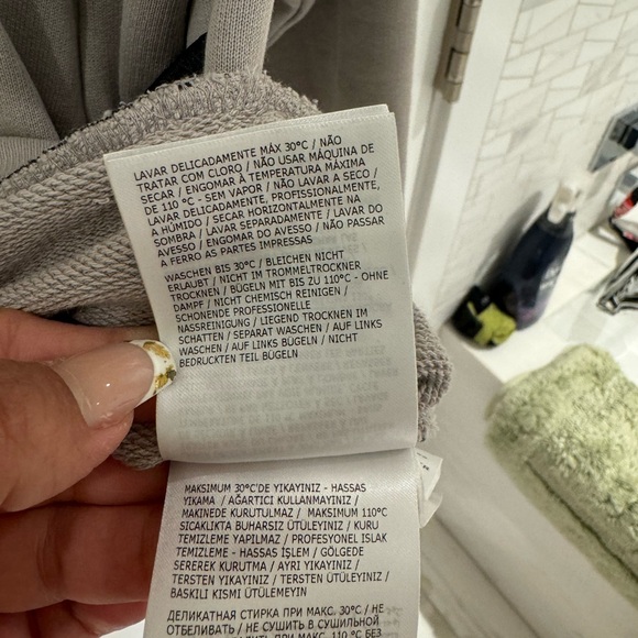 Moncler
2021 Graphic Print Hoodie - Picture 10 of 12